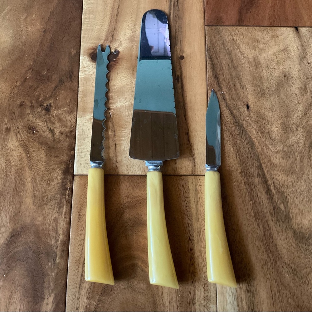 ✔️ 1950s Bakelite Handle Knife Set of 3 USA
